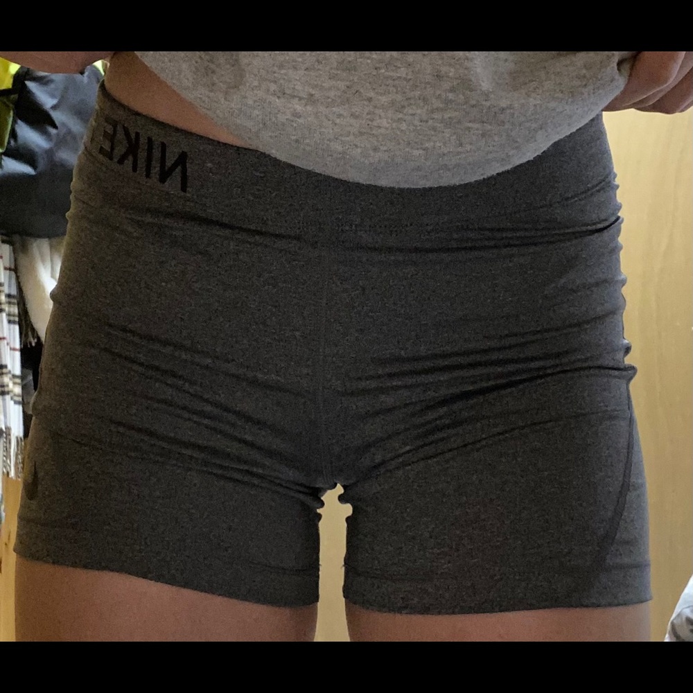 4 PAIRS NIKE PRO SPANDEX